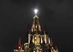 The symbolic and physical center of the town, La Parroquia, the Church of St. Michael the Archangel, towers majestically over the city